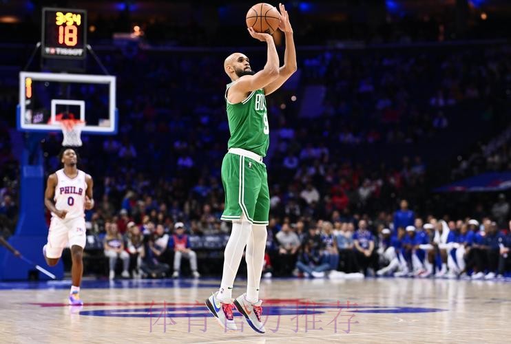 德里克-怀特全场11中1,三分6中0得到4分9篮板5助攻2盖帽 德里克-怀特全场11中1,三分6中0得到4分9篮板5助攻2盖帽